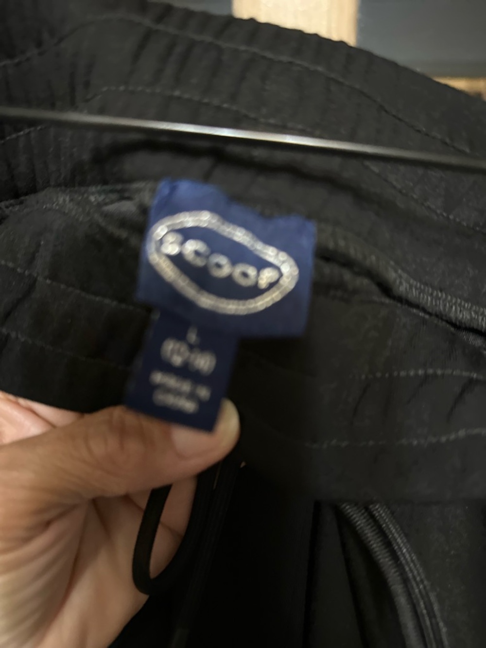 Women’s scoop Black Drawstring Cargo pants - Picture 3 of 3